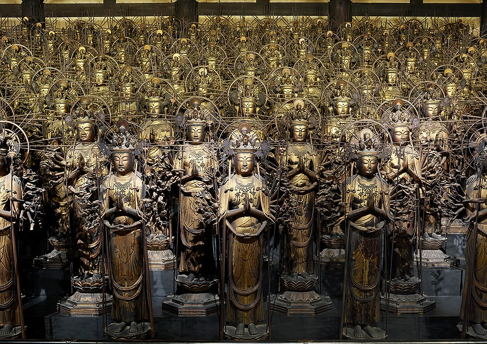 The thousand Buddha statues (photo from the official Sanjusangen-do Temple website)