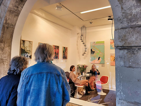 Le Marais art fashion parisienne in art gallery