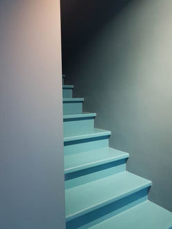 escalier bleu