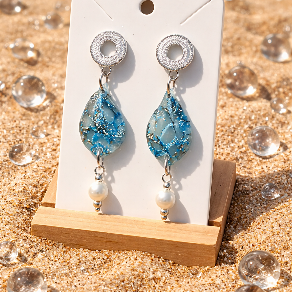 Boucles d'oreilles pâte polymère bleu argent recouverte d'époxy et sur acier inoxydable REACH– virginia Cie Art Bijoux