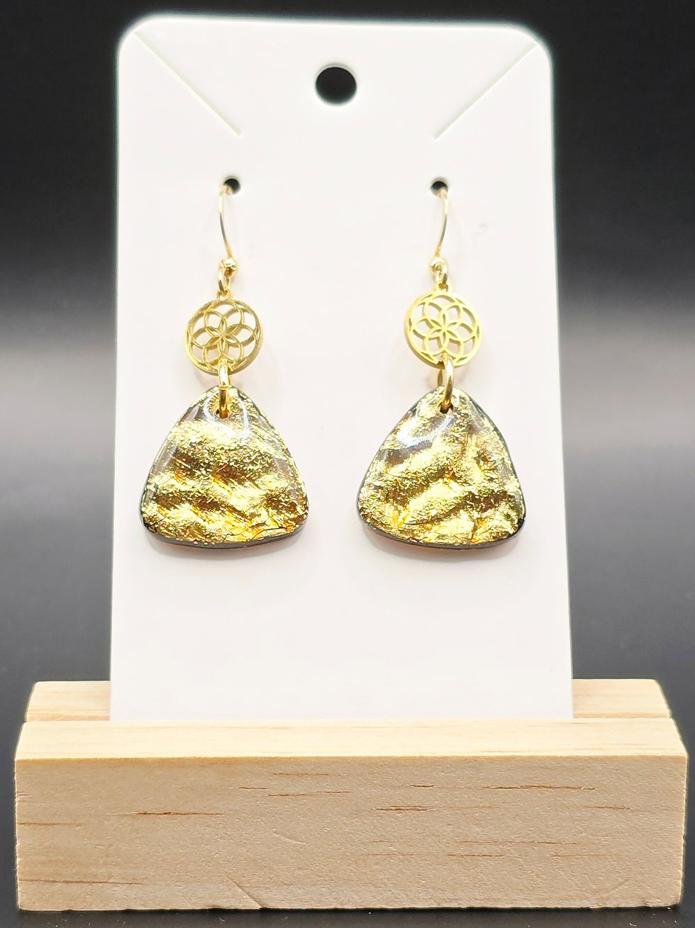 Boucles d'oreilles dorée or pâte polymère recouvertes d'époxy et montées sur acier inoxydable REACH– virginia Cie Art Bijoux