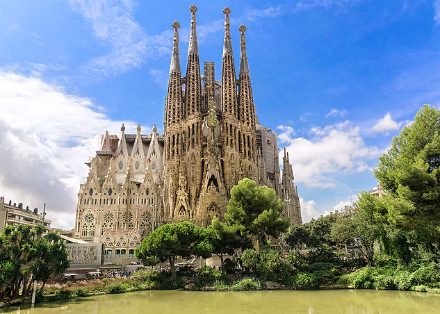 barcelona Sagrada Familia.jpeg