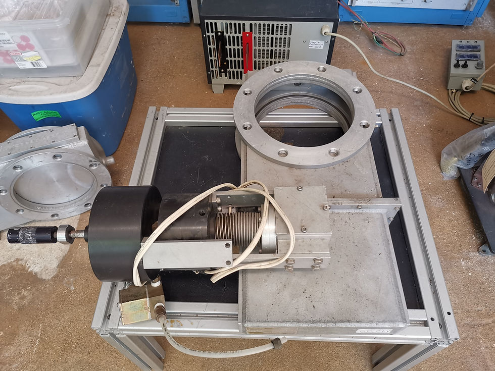 Miniatura: GATE VALVE FOR HIGH VACUUM ASA FLANGES 120V / 60 HZ, 3 POSITIONS