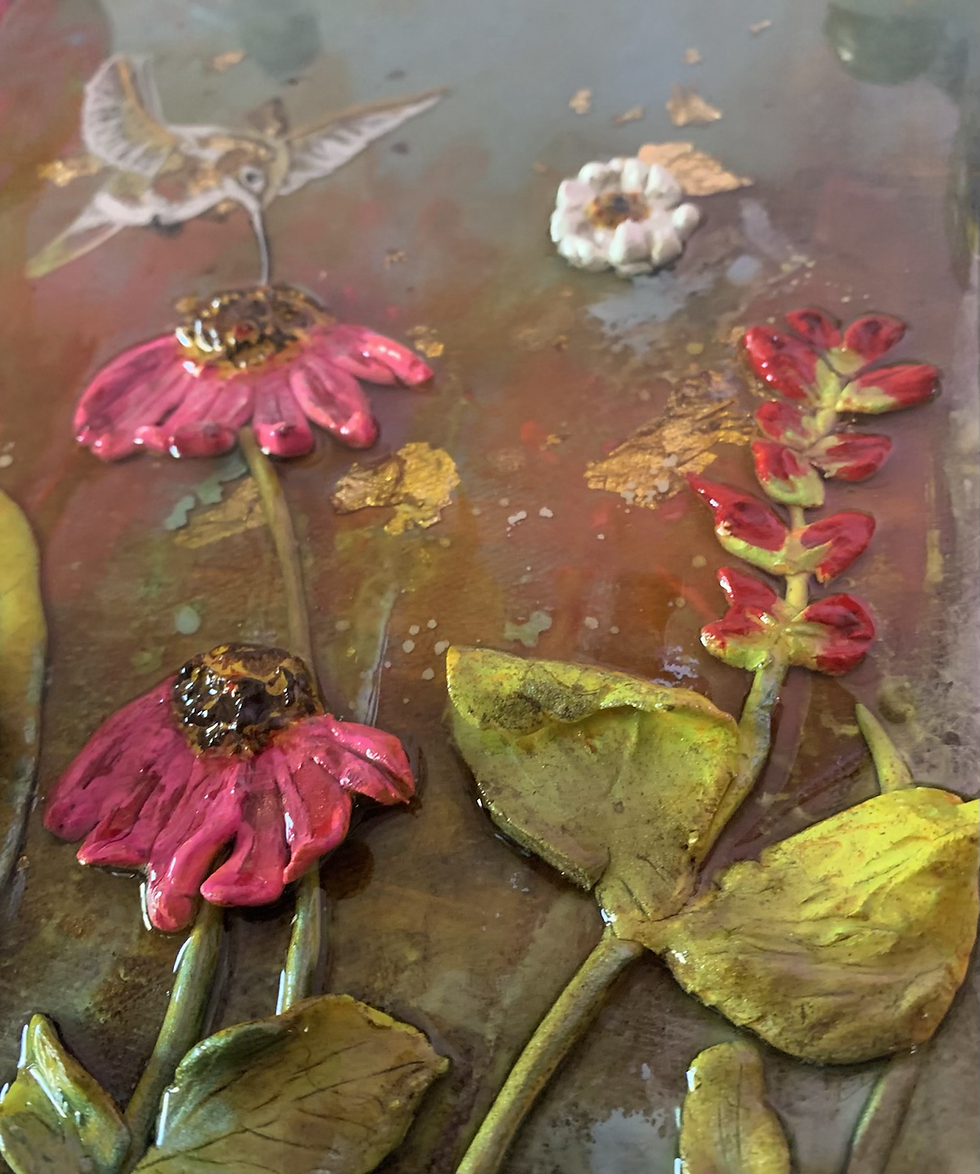Thumbnail: Hummingbird in Gold