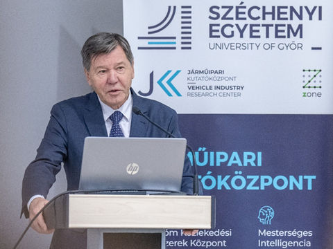Dr. Bokor József kutatóprofesszor: a Széchenyi István Egyetem nemzetközi szintű kutatási eredményei erősítik a jövő szakembereinek képzését