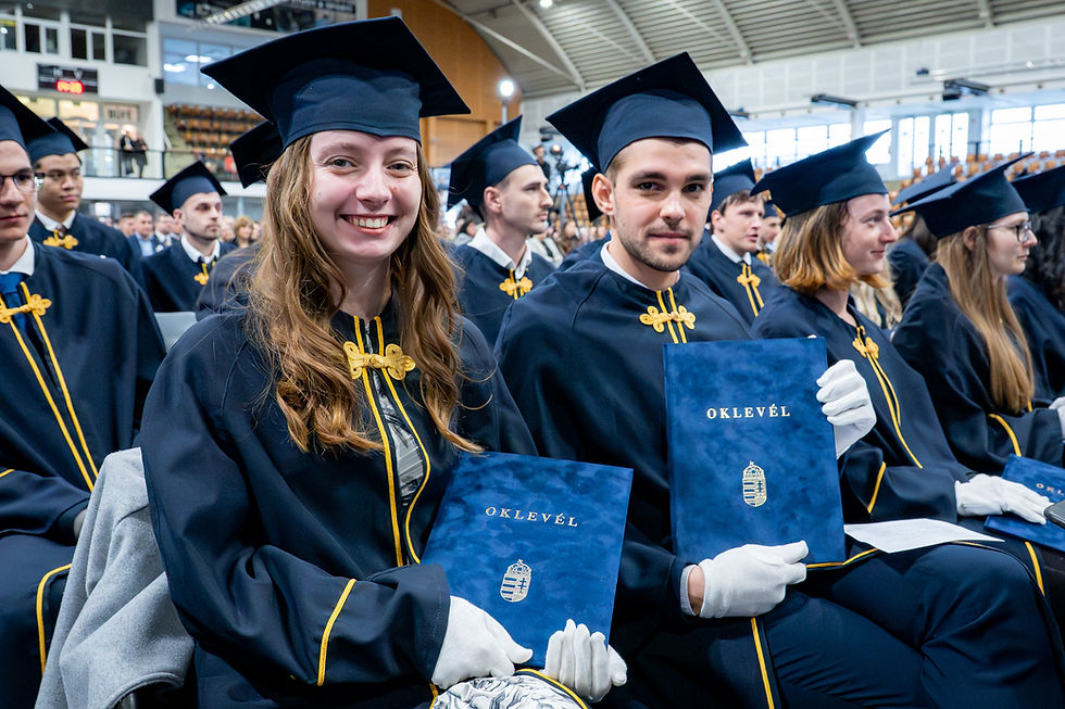 Diplomaátadó: jövőt építenek a Széchenyi István Egyetem Építész-, Építő- és Közlekedésmérnöki Karán végzett szakemberek