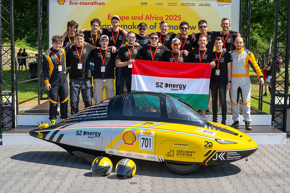 A Széchenyi István Egyetem elektromos járművet fejlesztő hallgatói csapata, a SZEnergy Team idén is világcsúccsal nyerte a Shell Eco-marathont. (Fotó: Miklós Balázs)