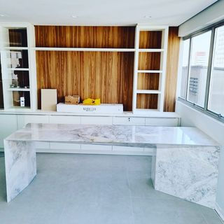 mesa em marmore
