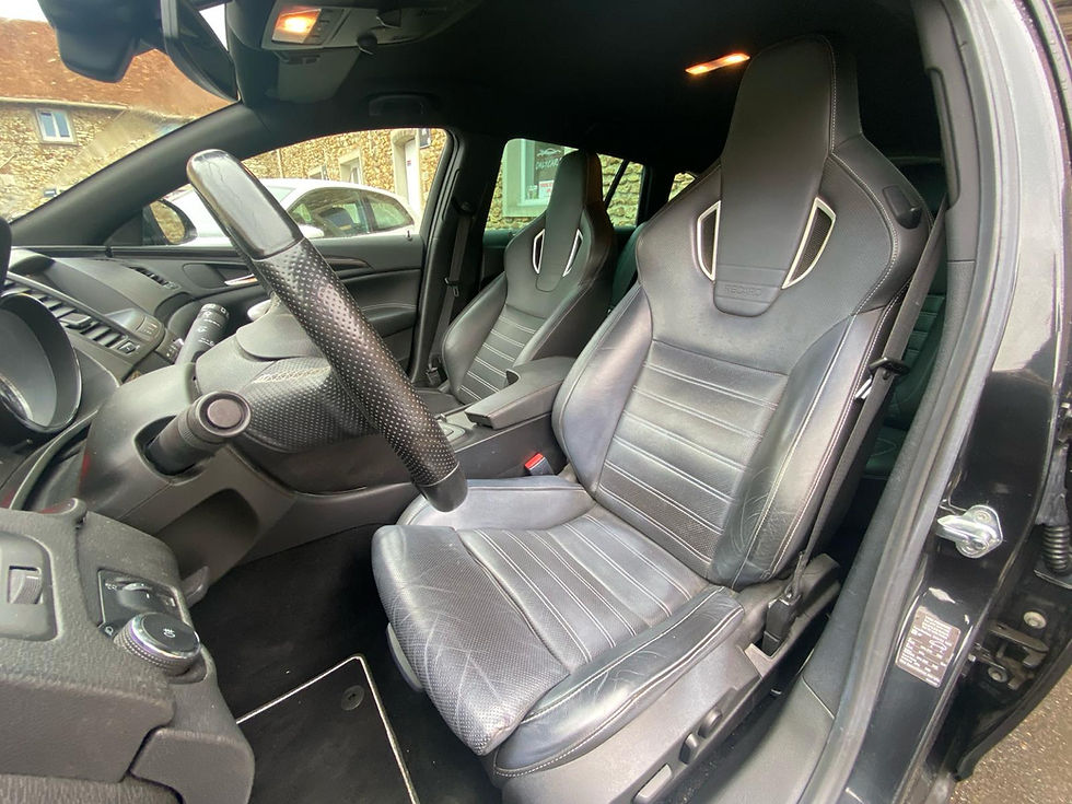 Miniature : Opel Insignia A Sports Tourer 2.8L V6 Turbo OPC 4x4 325cv