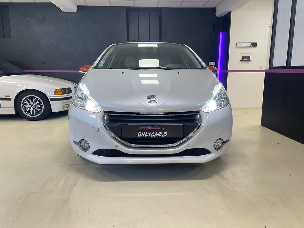 Miniature : Peugeot 208 1.6 VTi 120 cv BVA Roland Garros