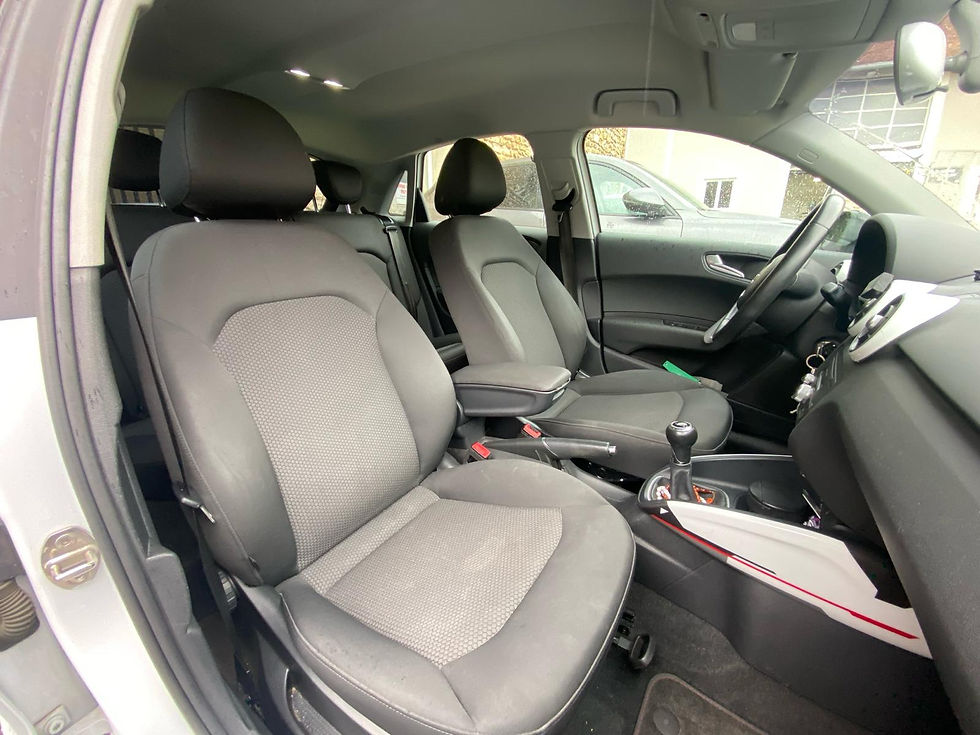 Miniature : Audi A1 sportback 1.6 TDI 90CH S-LINE 378 Édition