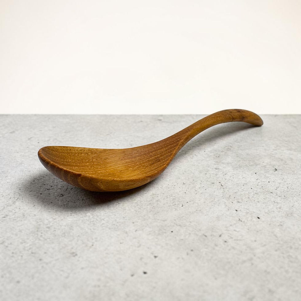 サムネイル： 【TEAK Collection】ORCA 木製スプーン チークウッド 曲線デザイン ナチュラルカトラリー 手作り ウッドスプーン カフェ食器 ギフト
