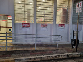 População protesta contra fechamento da agência do Banco Santander em Porangaba