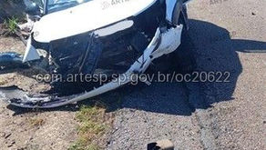 Família de Torre de Pedra fica ferida em colisão entre três carros em Porangaba