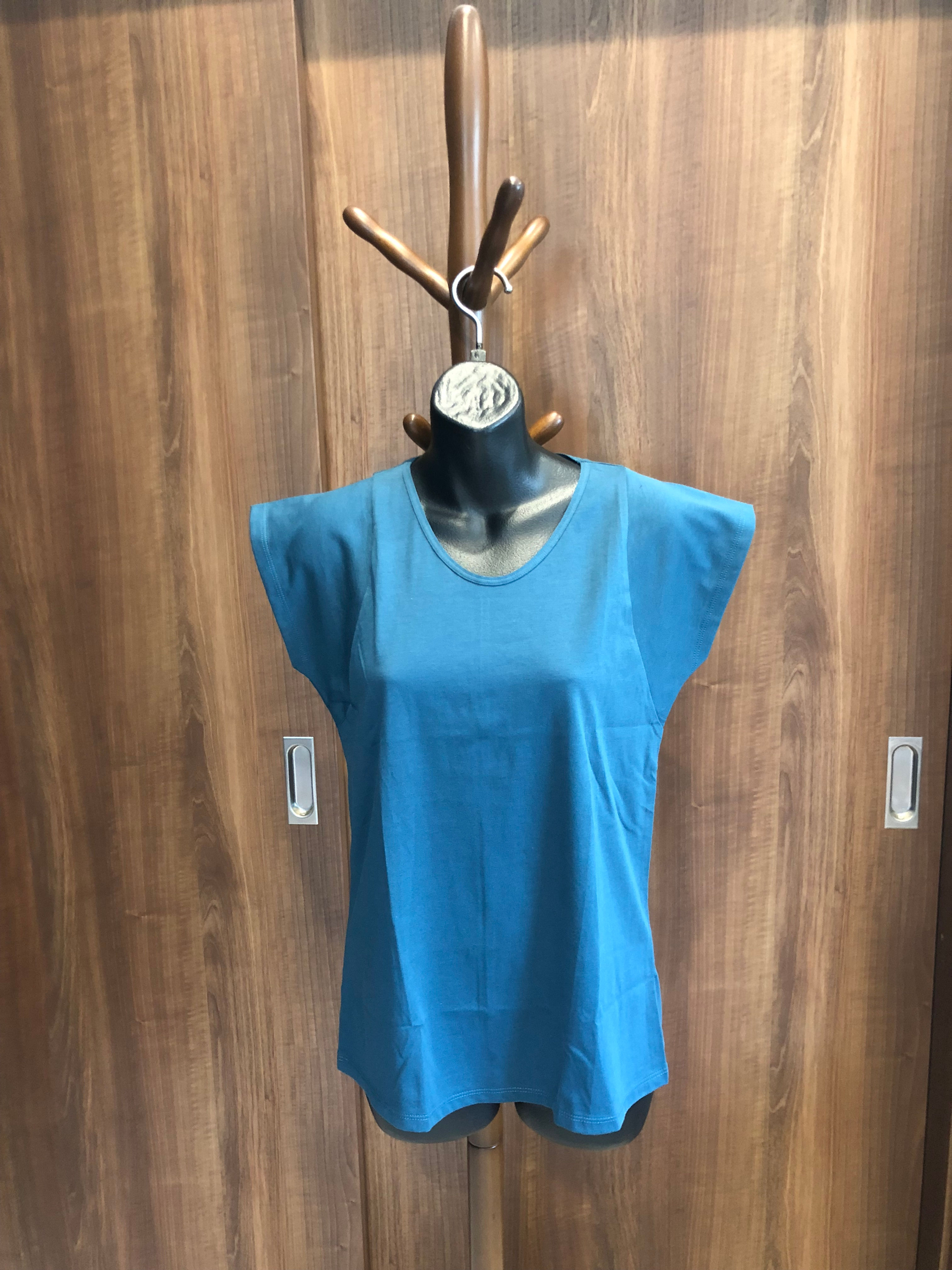 商品名LEO's Apparel　ノースリーブショーツ　サイズM