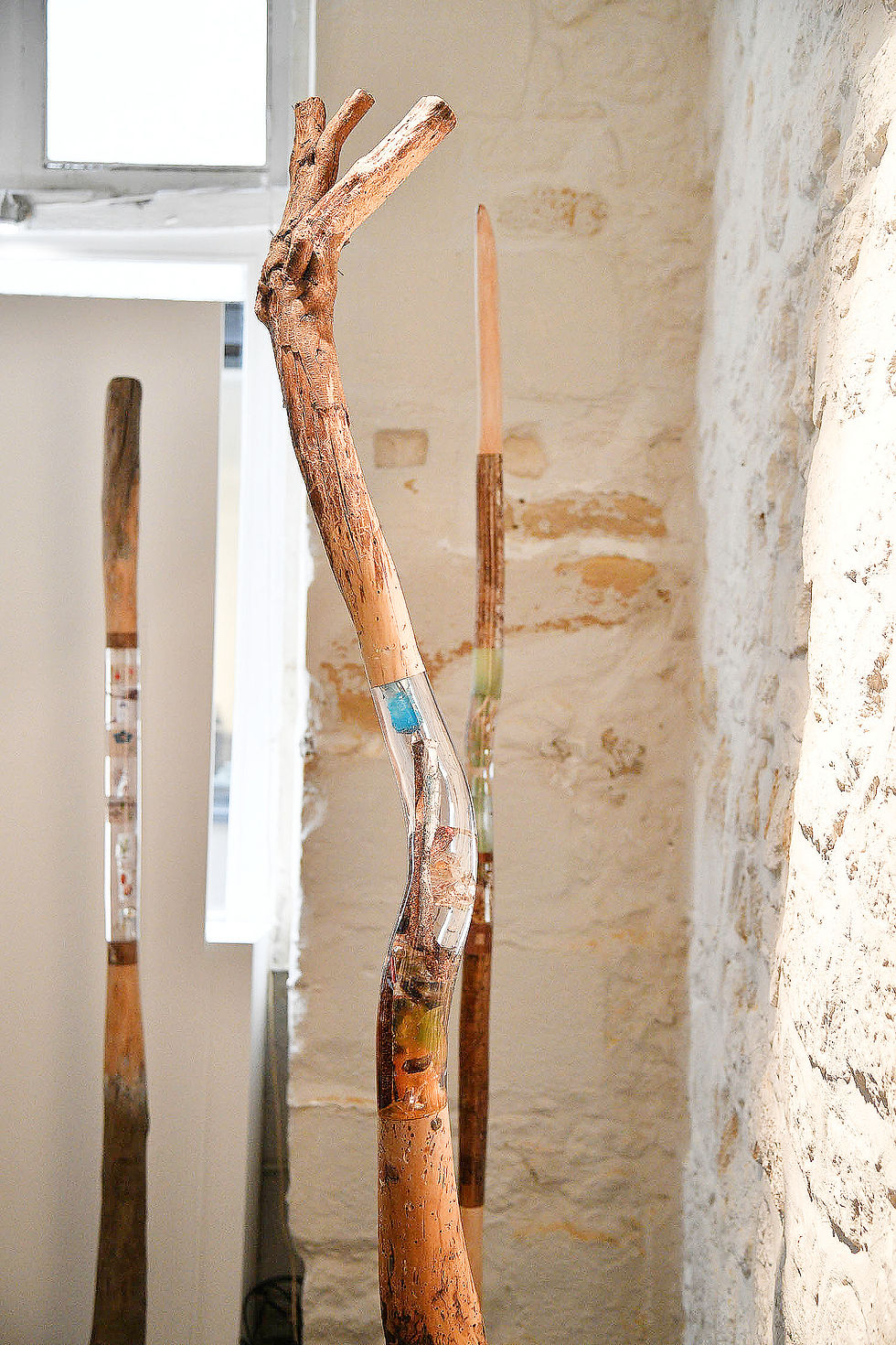 Vincent Lajarige à l’Atelier Visconti à Paris : la forêt comme mémoire verticale