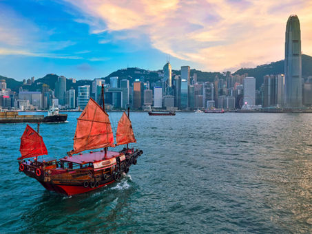L’ÉPOQUE HONG KONG 《香港》:從巴黎走向亞洲心臟,一個傳奇再度新生!