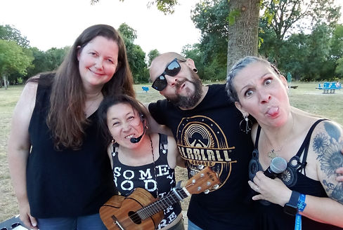 Sandrine & Co_edited.jpg