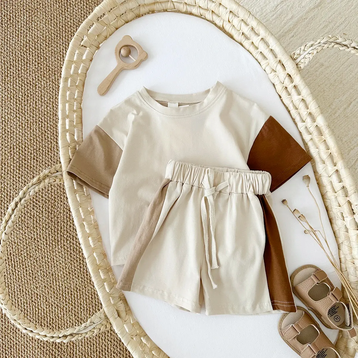 Conjunto de verano bebé niños: camiseta y pantalón ,cintura elástica . 1-3años.