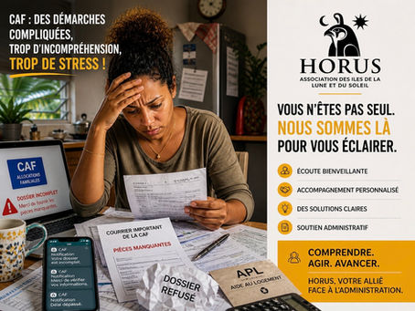 Femme à La Réunion stressée face à des démarches CAF complexes, entourée de documents refusés, accompagnée par l’association HORUS proposant un soutien administratif et des solutions claires.