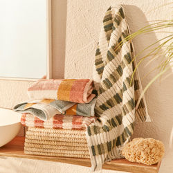 Sunkissed_Digi_Shot 10.2 Hand Towels_Square