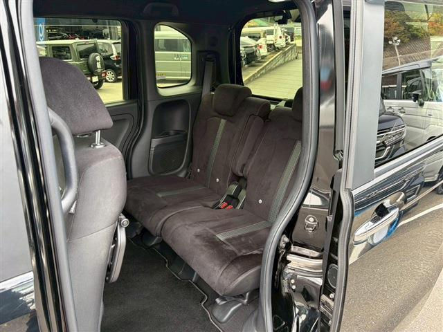 サムネイル： 2021 HONDA N-BOX CUSTOM 0.6 L 