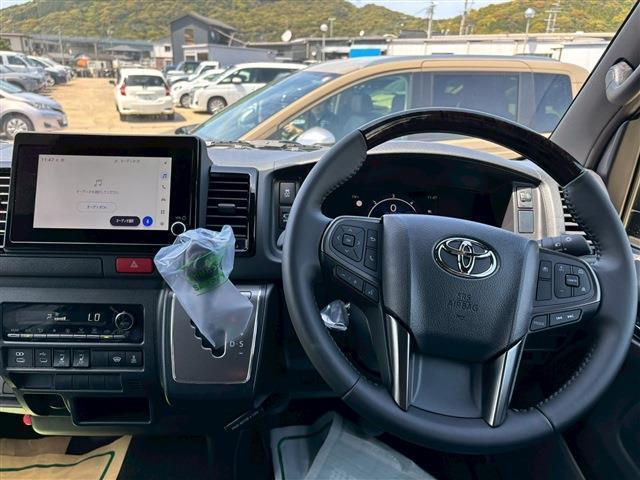 Thumbnail: 2026  TOYOTA HIACE VAN 2.8L