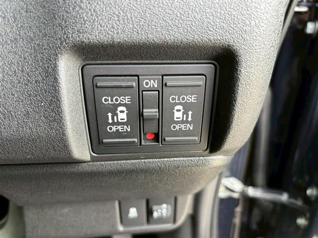 Thumbnail: 2023  HONDA N- BOX CUSTOM 0.6 L 