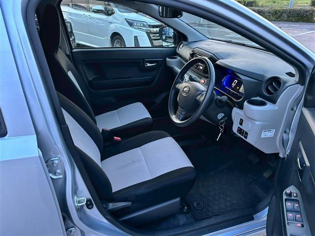 サムネイル： 2023  DAIHATSU MIRA E:S X SAIII 0.6 L 