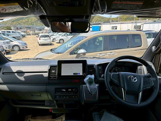 Thumbnail: 2026  TOYOTA HIACE VAN 2.8L