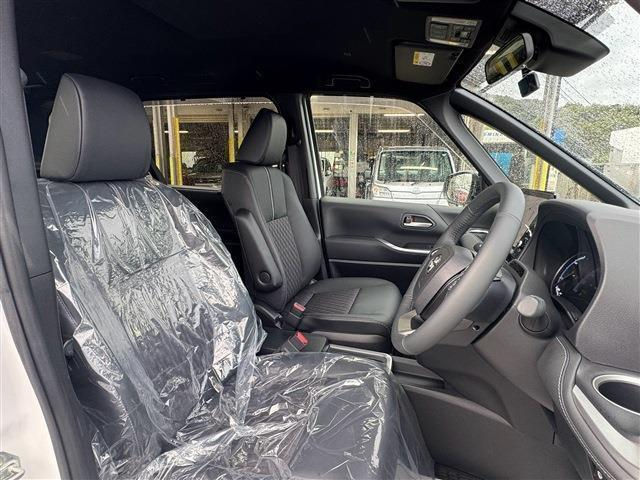 サムネイル： 2025 TOYOTA NOAH HYBRID S-Z 1.8 L 