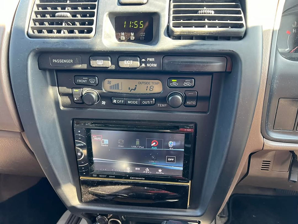 Thumbnail: 2001/03 TOYOTA HILUX SURF SSR-V  2.7L 