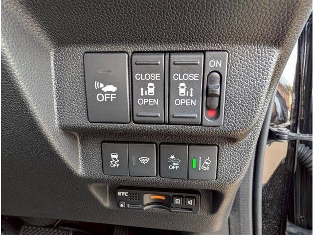サムネイル： 2018 HONDA FREED HYBRID EX 1.5L 