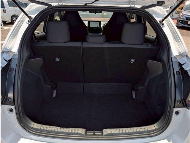 サムネイル： 2024  TOYOTA YARIS HYBRID U 1.5L 