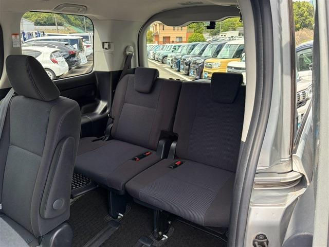サムネイル： 2014 TOYOTA VOXY HYBRID X 1.8L 