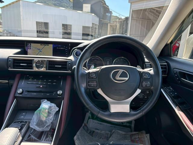 サムネイル： 2017 LEXUS IS 2.5L 