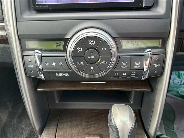 サムネイル： 2014 TOYOTA MARK X 2.5L