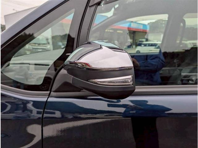 サムネイル： 2020 TOYOTA VOXY 2.0 L