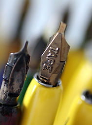 Calligraphy pen