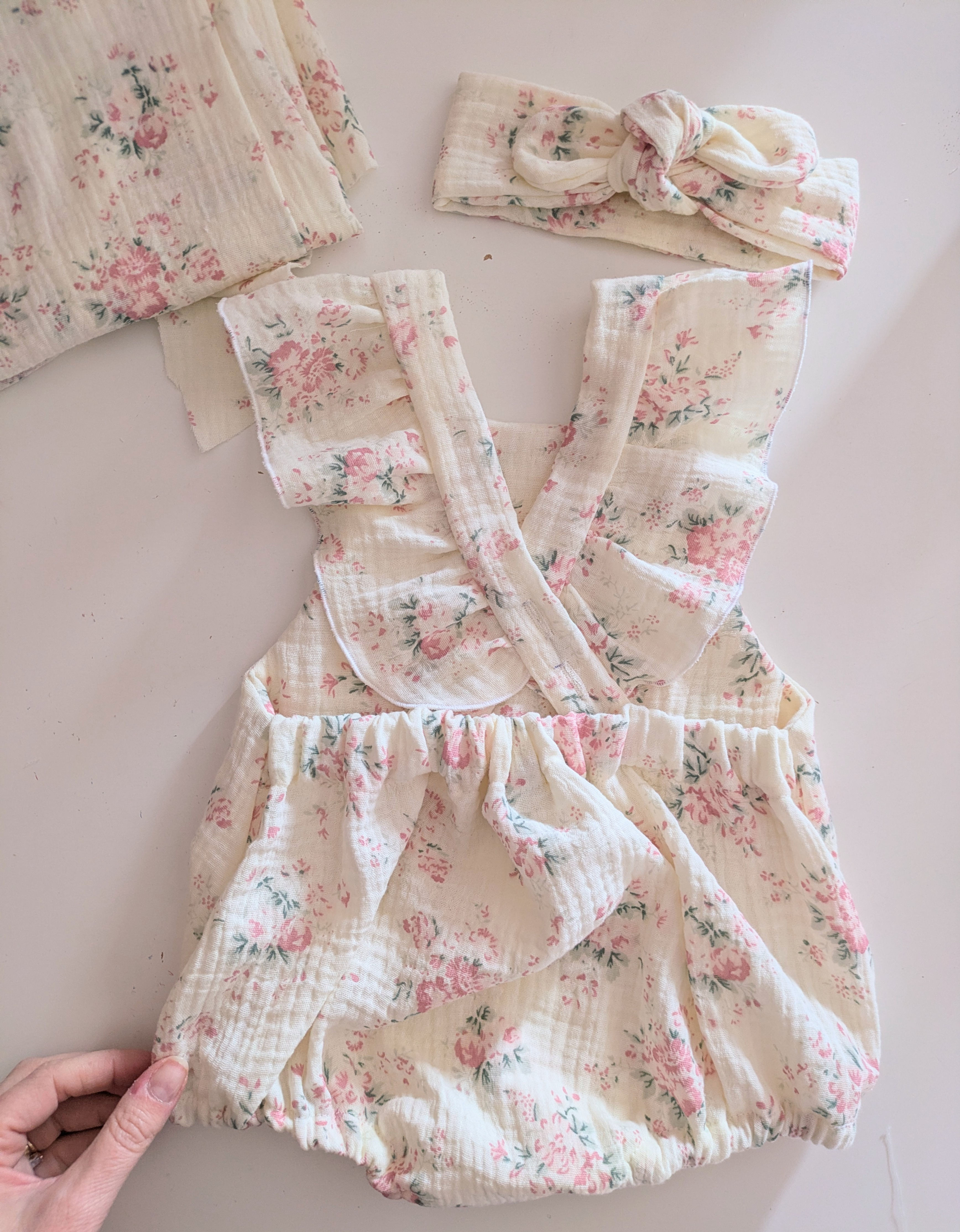 Barboteuse Fleurie mini série