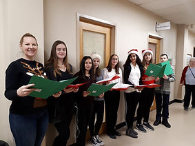 74602063_541490233364235_560450190113243