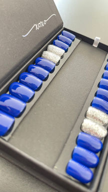 press on nail bleu