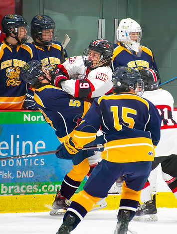 BranfordHighSchoolBoysVarsityHockey_EastHavenHighSchoolCo-op028_January 03, 2024-2.jpg