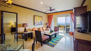 family-master-suite-two-bedroom-villa-del-palmar-cancun-w810h460.webp