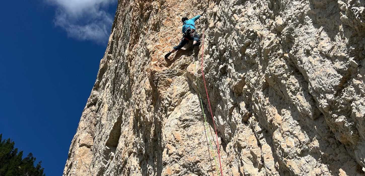 die erste (Schlüsselseillänge) in der Route palfrader an der Geierwand Bergführer Ludwig Sandhacker