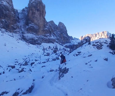 Zustieg vom Grödner Joch weg. der Piz Murfreit im Hintergrund