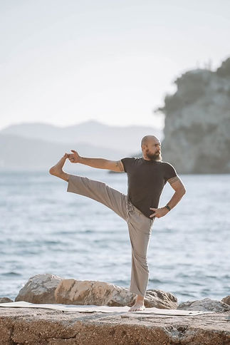 yoga ashtanga bien être la garde var espace mana 