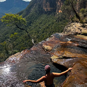 blue mountains, lookout, infinity pool, canyon, views
