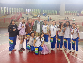 ¡Felicitaciones a nuestras subcampeonas de fútbol sala femenino!