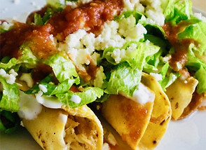 21-TAQUITOS DORADOS DE POLLO.jpg